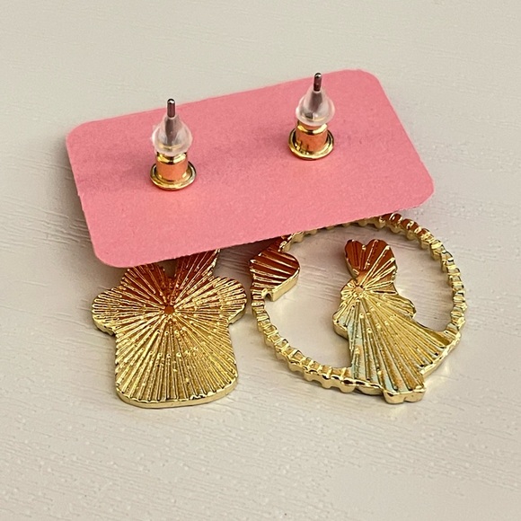 Wonderland Gold Dangle Earrings - Picture 2 of 2